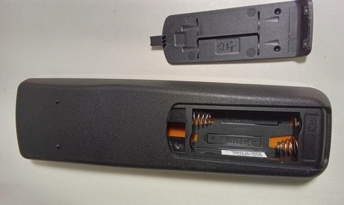 Phillips Remote Control TV Cable DVD SRP1103/27 with User Manual - Picture 2 of 3