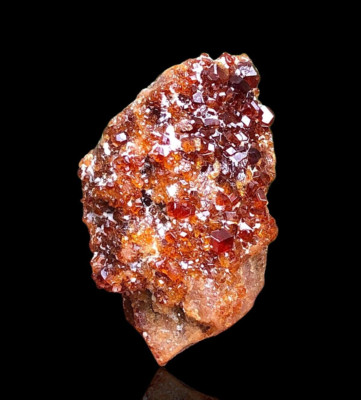 26 gram Spessartine Garnet Mineral specimen 39x19x20mm @Pakistan
