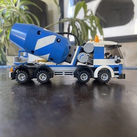 LEGO #7990: City Cement Mixer & Minifigure | Sold As Pictured | Free Shipping!!!