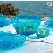 New Frontgate Tritan Aqua pool blue Dinnerware 6-5.5” Bowls sold out