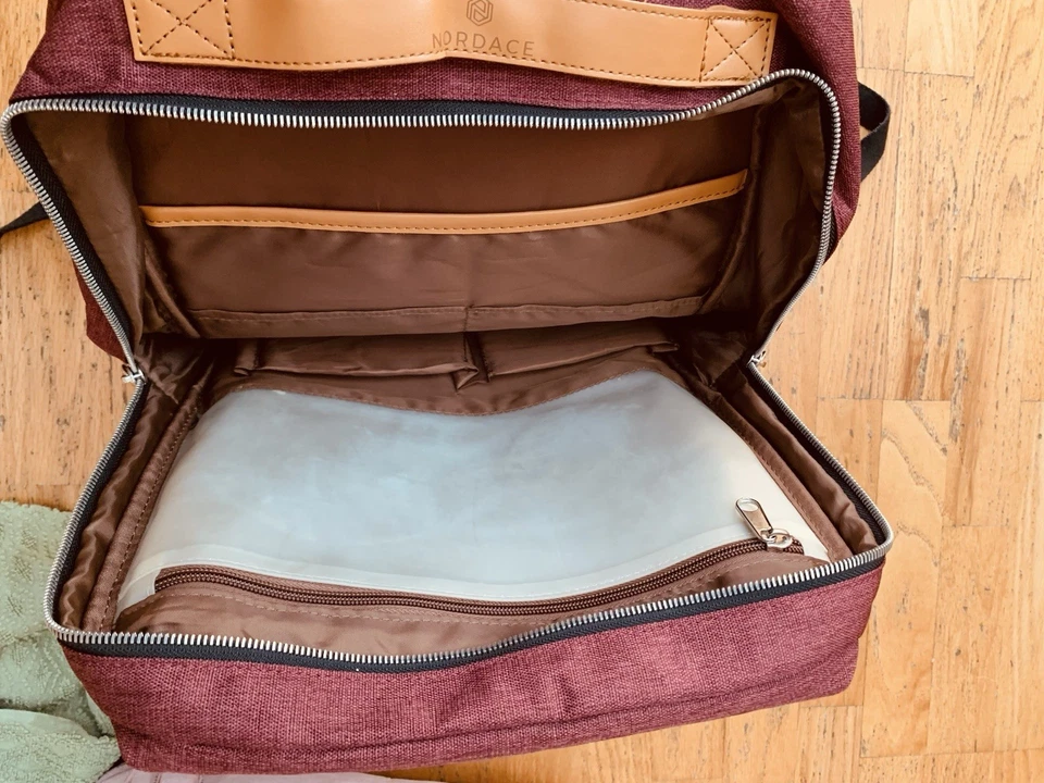 Mochila inteligente Nordace Siena puerto de carga USB para computadora portátil, rojo/borgoña Foto 4 de 4