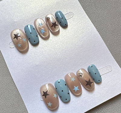 Press-On Nails Short Oval Beige/Blue/Black Star Shiny Full Cover