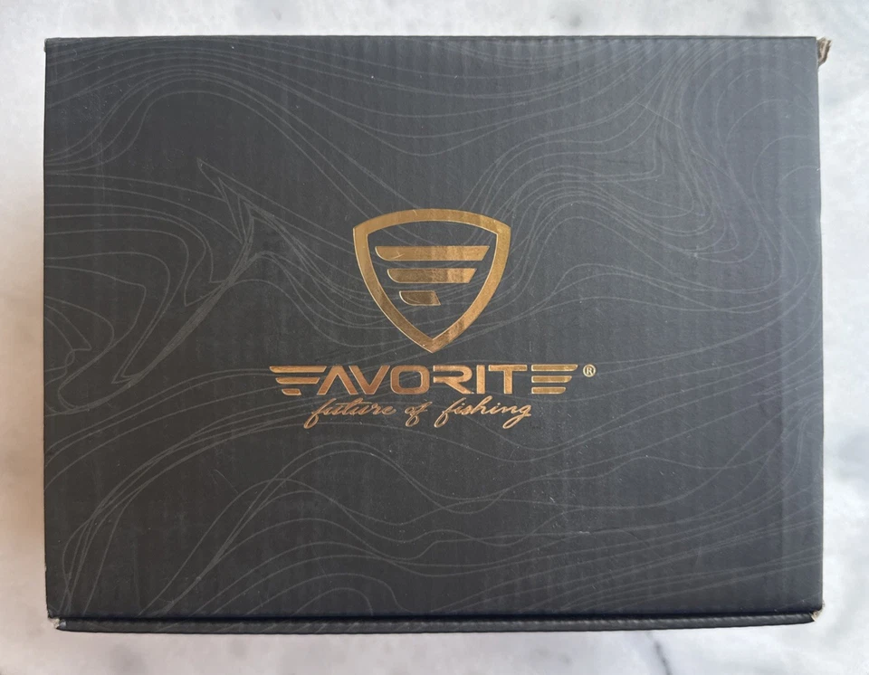 Carrete de fundición Soleus XCS de pesca favorito, blanco/dorado XCS 6,6:1, derecho SLSW6XR Foto 2 de 4