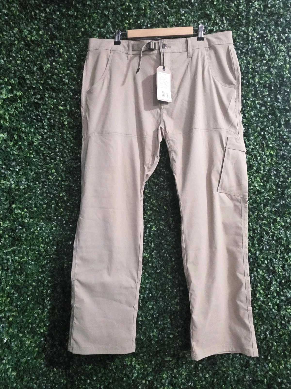 PrAna Men's Relaxed Fit Tan Cargo Pants Size 38/32
