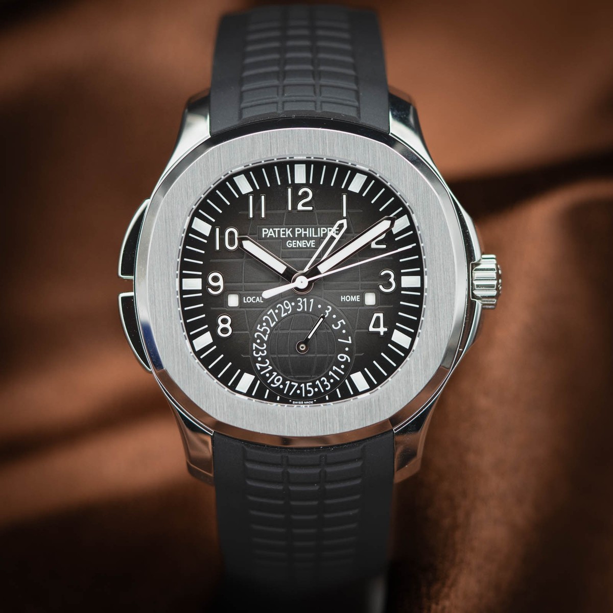 Patek Philippe Aquanaut Travel Time 5164A Steel Black Dial 40.8mm