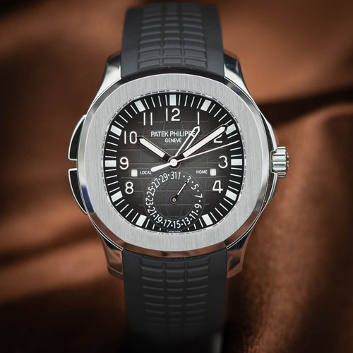 Patek Philippe Aquanaut Travel Time 5164A Steel Black Dial 40.8mm MINT 5164A-001