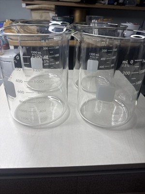 Corning Pyrex 1000-1XL Glass 1.5 Liter Graduated Low Form Griffin Beaker 4 PACK