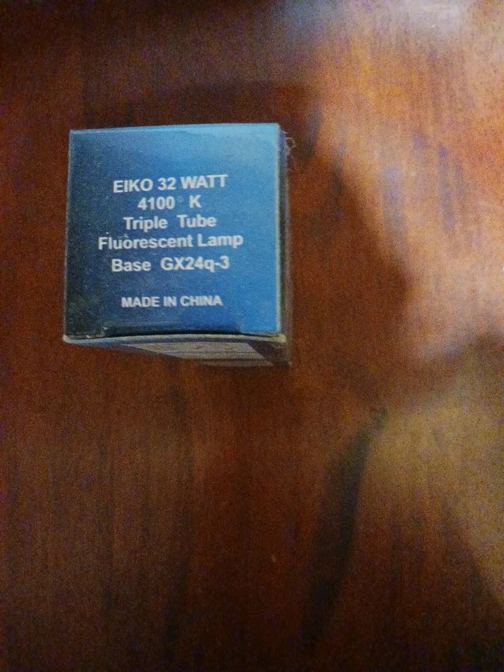 Eiko 32watt Fluorescent Light Bulb Lot Of 5 - Image 4 of 4