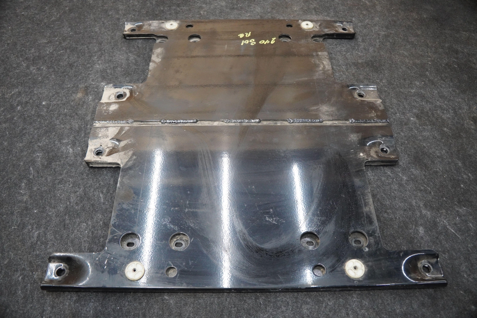 Center Underbody Stiffening Plate Brace Panel 51617305836 OEM BMW i8 2014-20