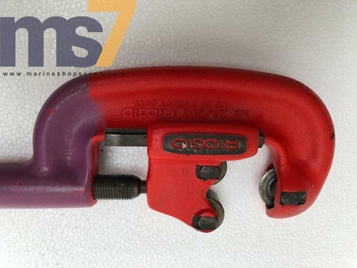 RIDGID 2A/202 HEAVY DUTY PIPE CUTTER 1/8" TO 2" CAPACITY - Picture 6 of 6