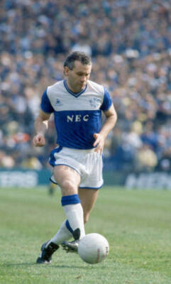 Peter Reid of Everton in action during the FA Cup Semi Final betw - Old Photo