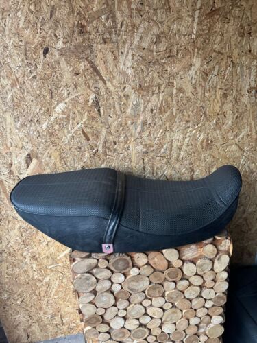 Kawasaki ZR550 B Zephyr 91-99 Genuine Seat bench driver seat pillion seat - Picture 2 of 13