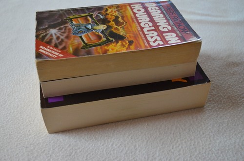 3x Vintage Piers Anthony Novels Bearing An Hourglass, T.A.R.O.T & The Colour... - Picture 5 of 11
