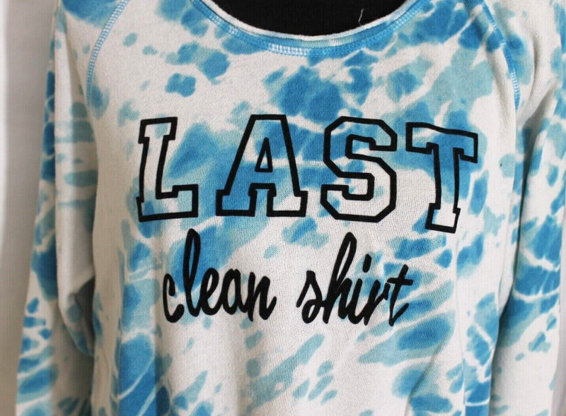 "LAST CLEAN SHIRT" SWEATSHIRT LARGE (12/14) BLUE & WHITE TIE DYED NO BOUNDARIES