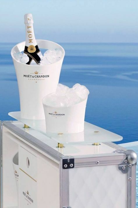 Moet Chandon Champagne Ice Bucket and Scoop New | eBay