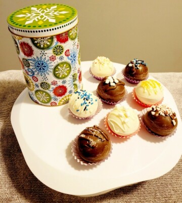 8 Hot Cocoa Bombs and holiday canister with lid - 8 Cocoa bombs - Hot chocolate 