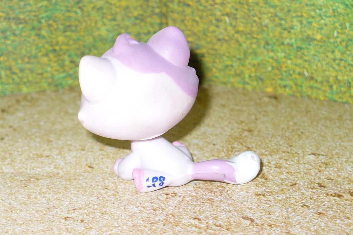 Hasbro Littlest Pet Shop ~ Authentic LPS ~ 1660 Purple Sitting