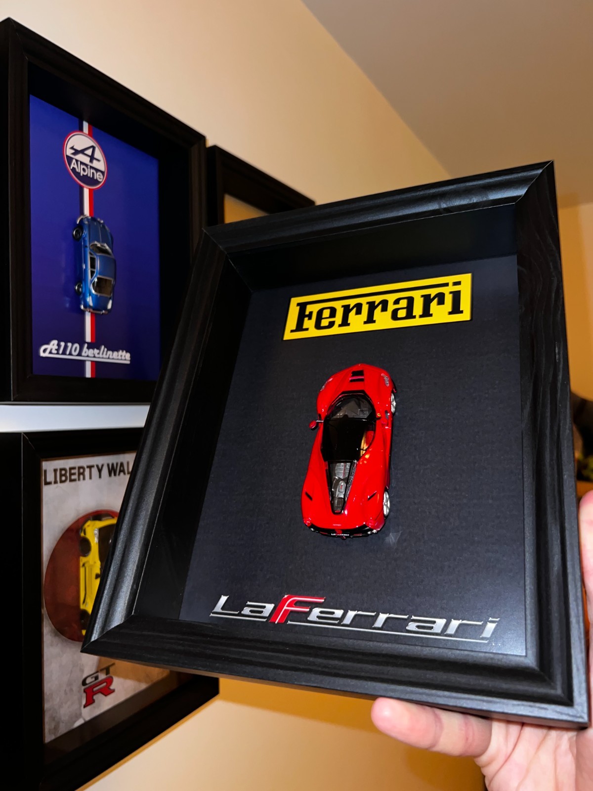 Cadre Ferrari LaFerrari 1/43 le cadeau idéal pour collectionneur auto
