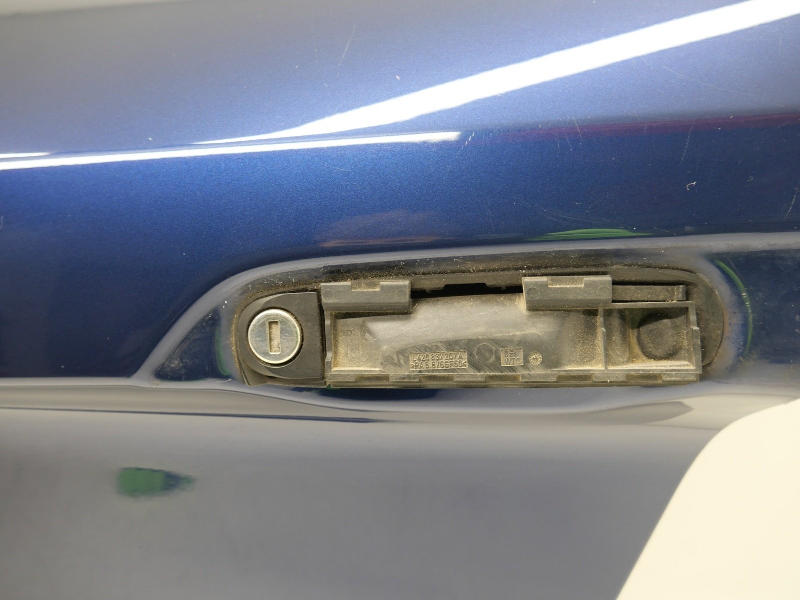 Audi R8 2007-2012 Front Left Door shell Blue
