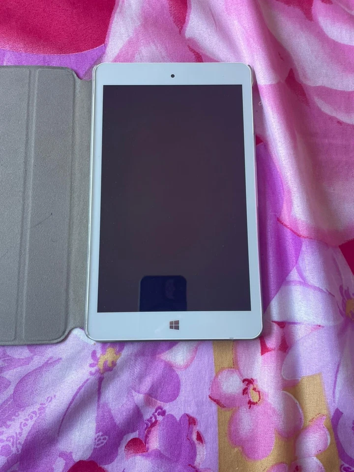 CHUWI Hi8 PRO Tablet DUAL BOOT (WINDOWS/ANDROID) - Immagine 2 di 3