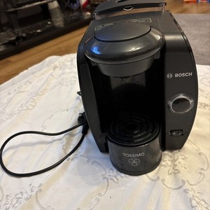 Bosch Tassimo Kaffeevollautomat CTPM01 mit Reinigungsscheibe Top Zustand