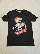 Tommy Bahama Boys T-Shirt Dark Gray Size Med 7/8 Dinosaur Riding Skateboard EUC