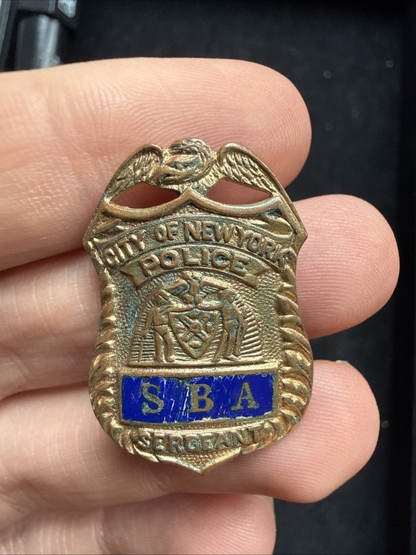ANTIQUE CITY OF NEW YORK POLICE SBA SERGEANT PIN NY ENAMEL BLUE METAL