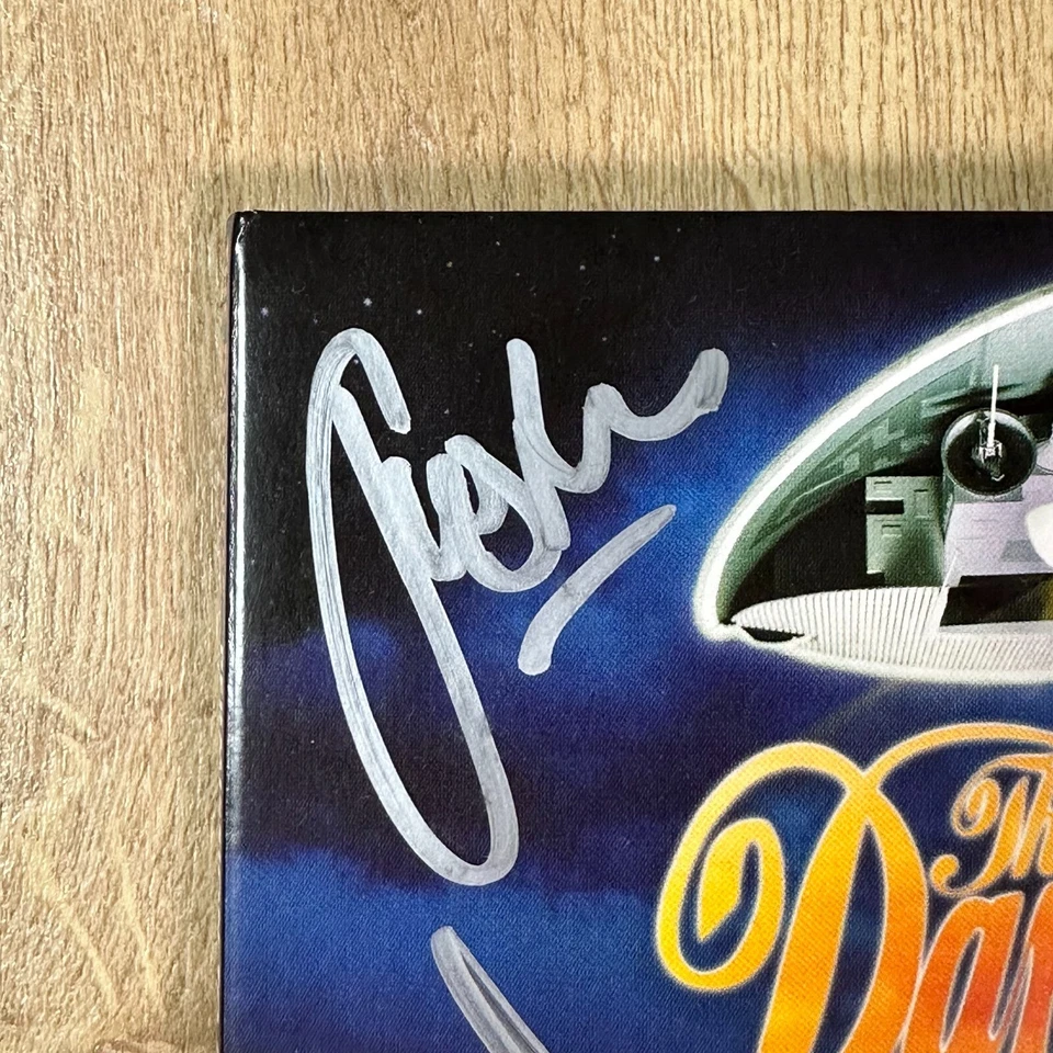 The Darkness SIGNED Permission To Land Again CD 2 x Disc Album - Bild 3 von 4