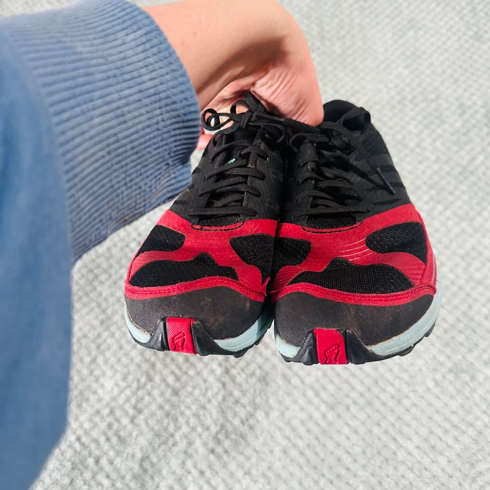 ZAPATILLAS DE TRAIL RUNNING INOV 8 TERRACLAW 25 PARA MUJER NEGRAS/ROJAS/AZULES 5 Foto 3 de 4