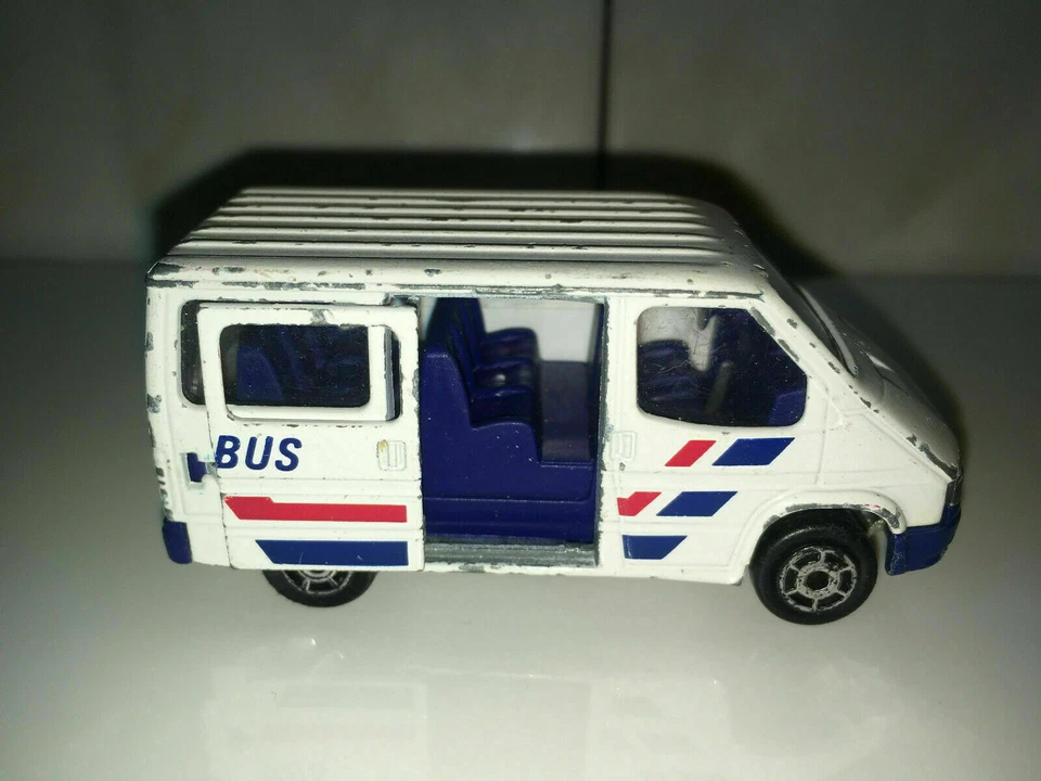 RARE VINTAGE 1988 Majorette N.243 FORD TRANSIT CITY BUS Made in France — 第 4/4 张图片
