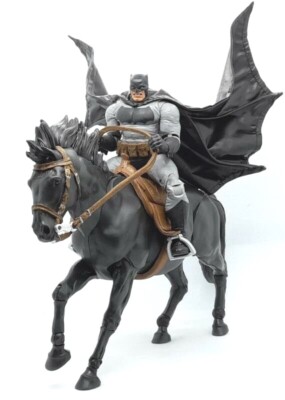 Maßgeschneiderter Schwarzer Umhang Für McFarlane White Knight Batman Figur (6 Zoll, 1:12) – Nur Umhang, Keine Figur