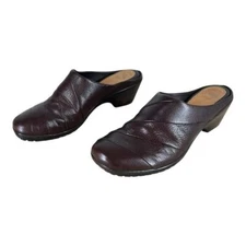 Nuture Women’s 7.5 Brown Leather Clogs Heeled Mules Granny Cottagecore Comfort