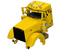 1/64 DCP REPUESTOS AMARILLO PETERBILT 379 CABINA CORTA CON GUARDABARROS
