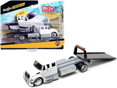 INTERNATIONAL Durastar Flatbed  - white - MAISTO 1:64