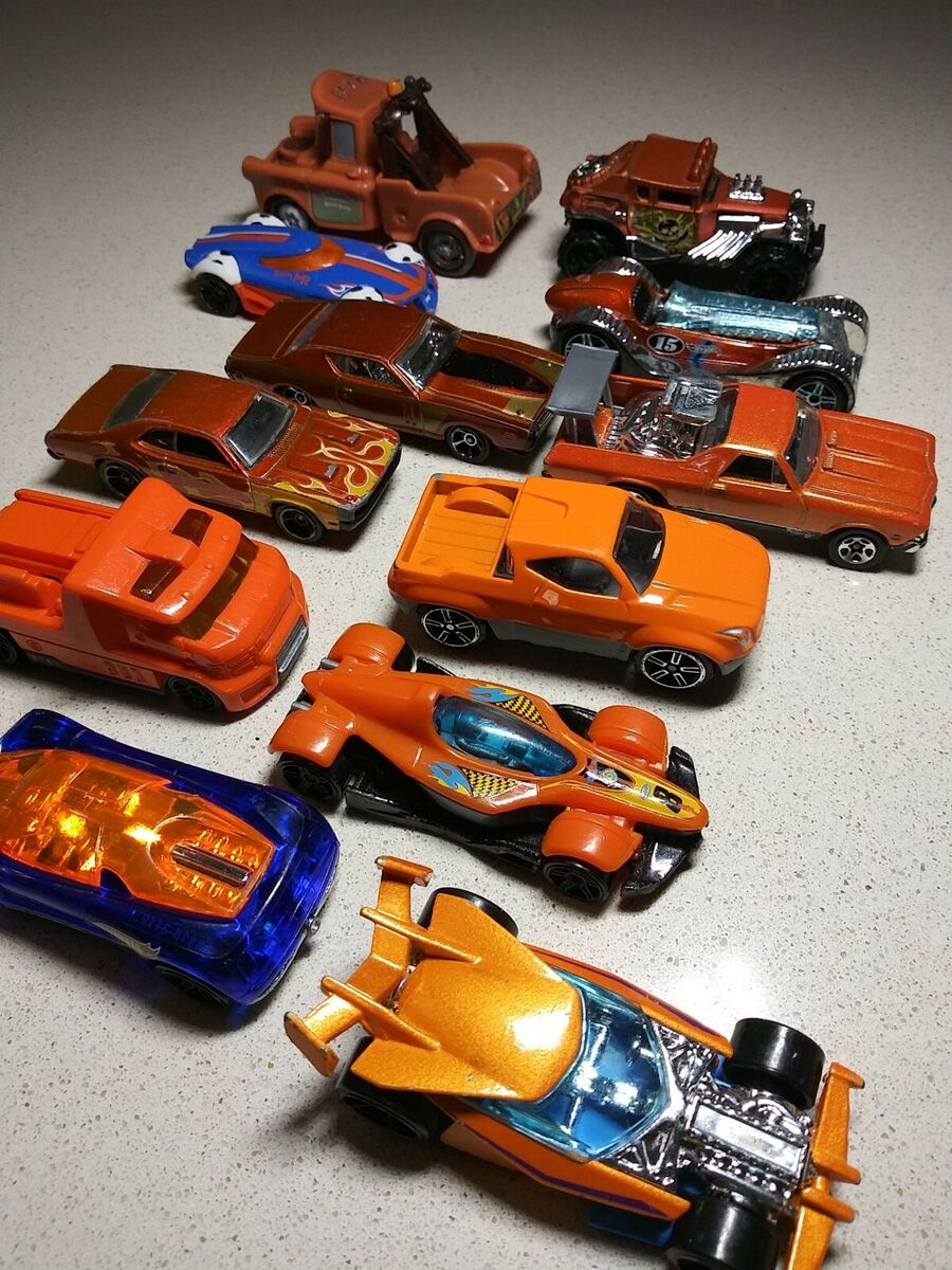 Hot Wheels Kit com 2 Carrinhos - Mattel