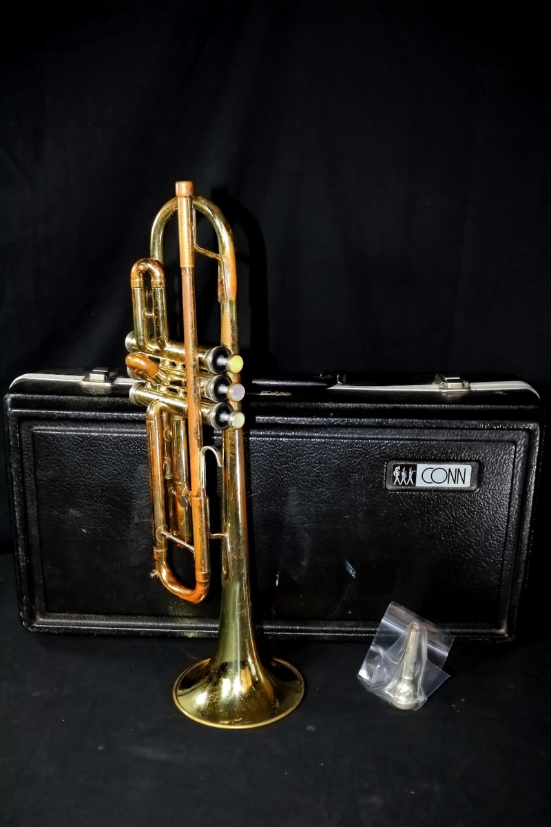 【希少】CONN DIRECTOR コルネット ヴィンテージ　USA Vintage Conn Director 18B Trumpet - Damaged Lacquer, Used, Hard
