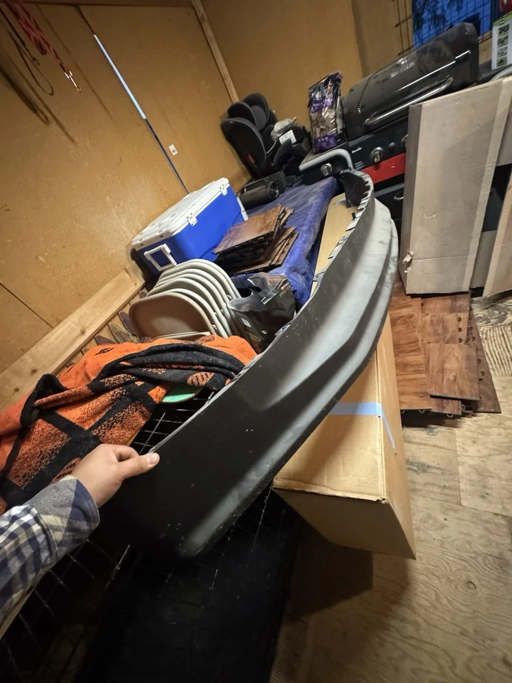 Panel de cenefa de presa de aire inferior delantero Ford F-250 Super Duty 2023-2025 Foto 3 de 4