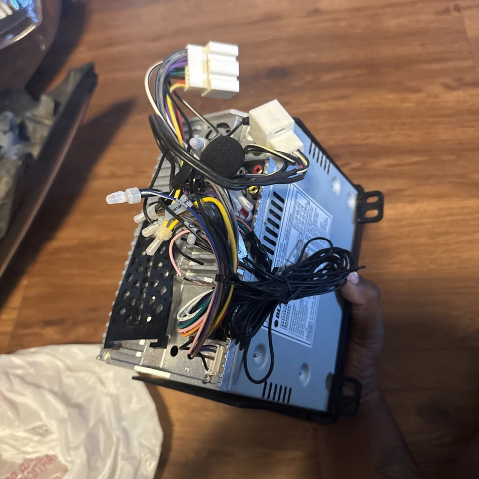 Blaupunkt MIAMI 620 6.2" Touch Screen Multimedia Car Stereo Receiver w/Bluetooth - Image 3 of 4