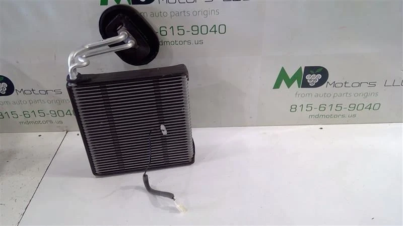 Núcleo evaporador Nissan Murano 2015-2017 OEM 27280-9UC0B Foto 3 de 4