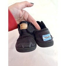 TOMS Toddler Shoes Size 7 Black Canvas Laceless Slip On Sneakers T7
