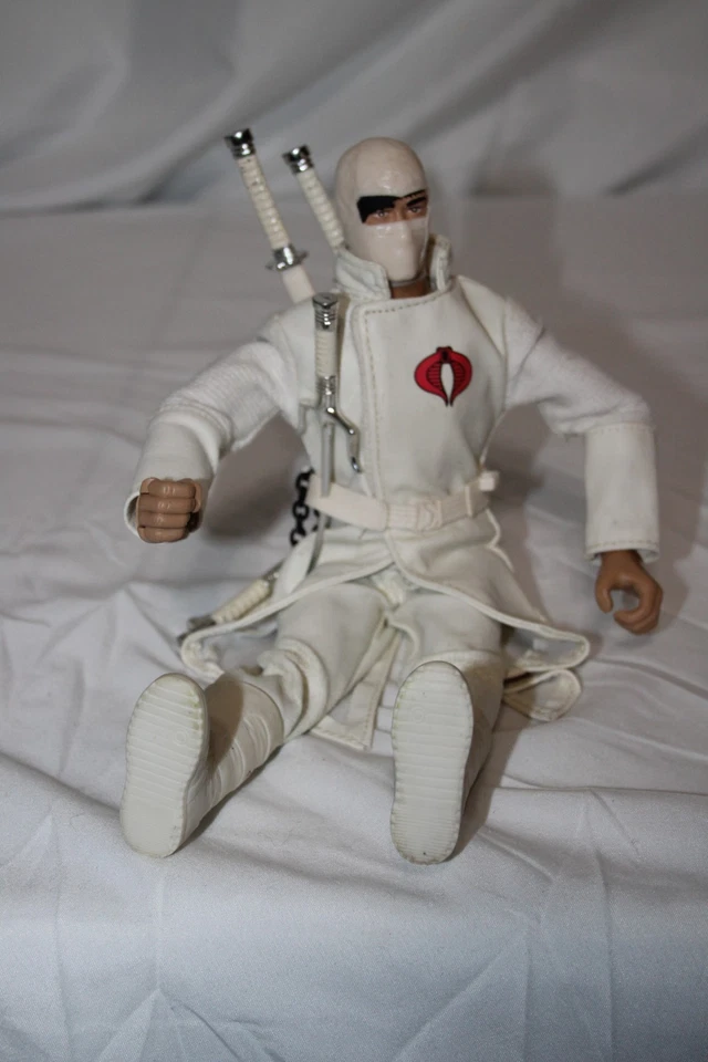Hasbro G.I. 2008 Joe 12" Storm Shadow Figura Cobra Ninja Blanco Traje Katanas Foto 4 de 4