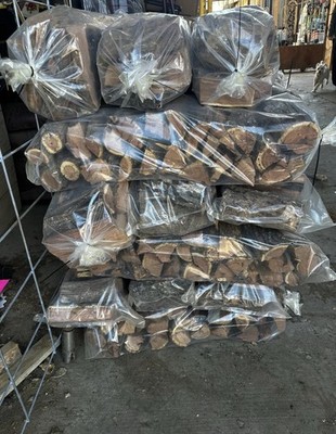 BBQ Mesquite Wood Chunks-Raw And Dry Smoking Wood for Grilling Or Smoking.