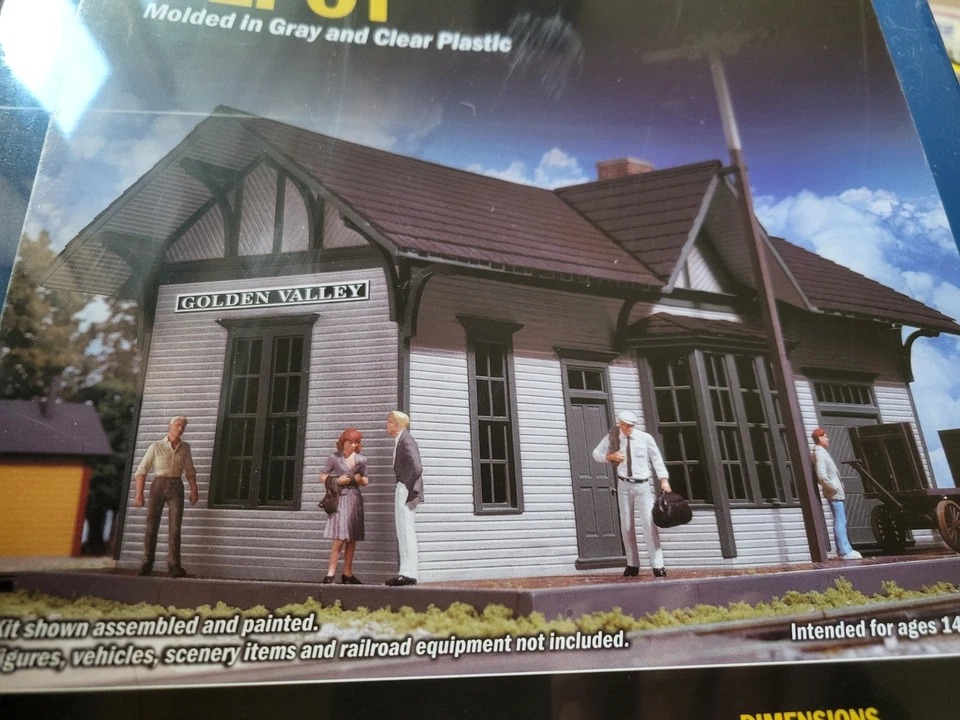 WALTHERS CORNERSTONE GOLDEN VALLEY DEPOT- HO BUILDING KIT 933-3532 SEALED - Image 4 of 4