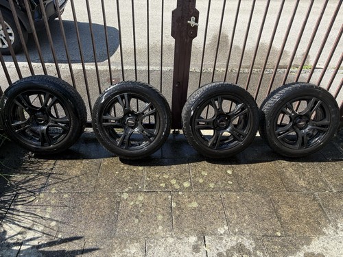 MINI Cooper Winterreifen 195/55R16 auf MINI-Alufelgen für Cooper und Cooper SE  - Bild 1 von 3