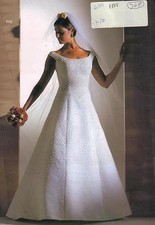 WHITE  PRINCESS LINE BEADED WITH GRADUATED PEARLS BRIDAL GOWN SZ 7