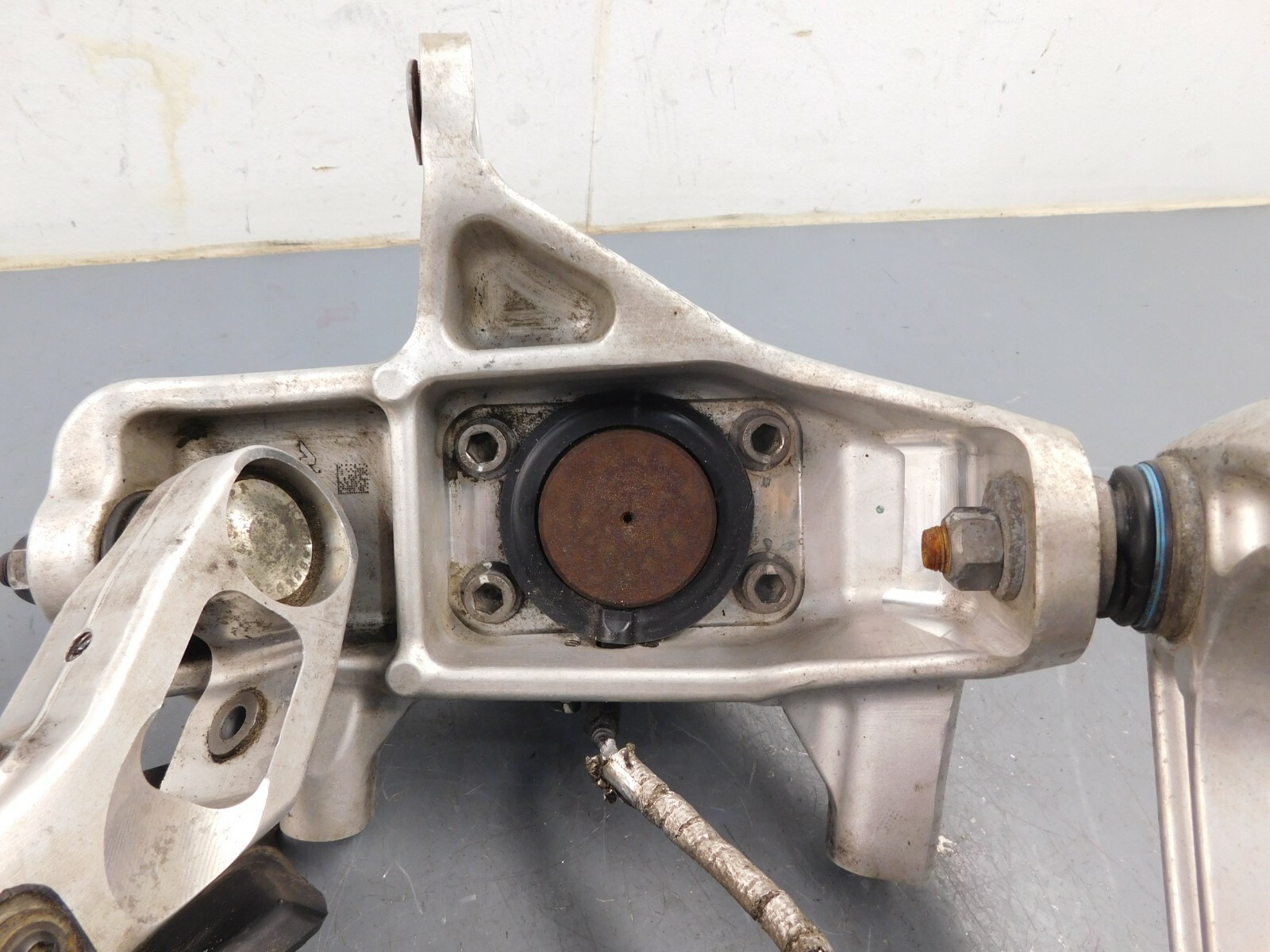 2016 17 18 19 20 McLaren 570GT 570 Right Front Hub Knuckle Control Arms #1503 X5