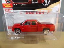 AUTO WORLD PREMIUM - MUSCLE TRUCKS - VICTORY RED - 2006 CHEVY SILVERADO SS