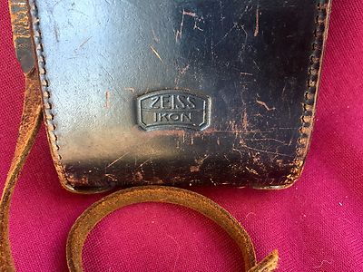 Vintage Photographic Zeiss Ikon Derval Ikomat Camera with Leather