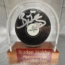 5 NHL Goalies to Watch and Collect in 2012-13 26