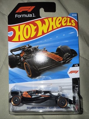 Hot Wheels 2026 Case B McLaren Formula One Team F1 International Card #20